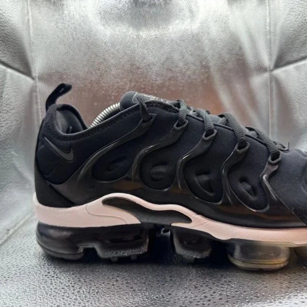 Size 11 - Nike Air VaporMax Plus Black Anthracite Low Athletic‎ Shoes 924453-010
